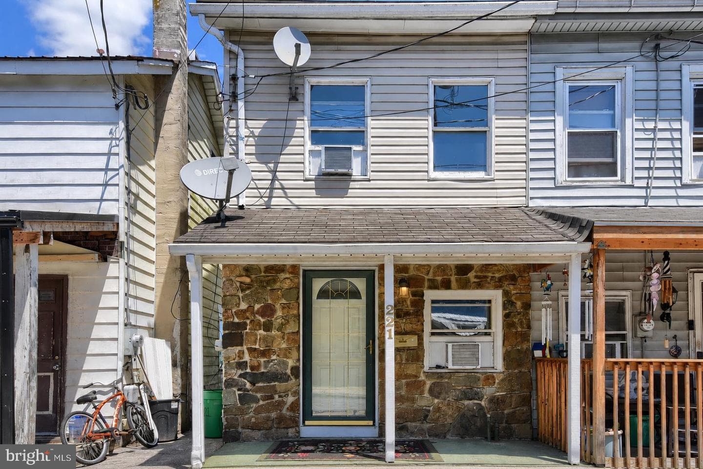 221 S Main Street photo 1
