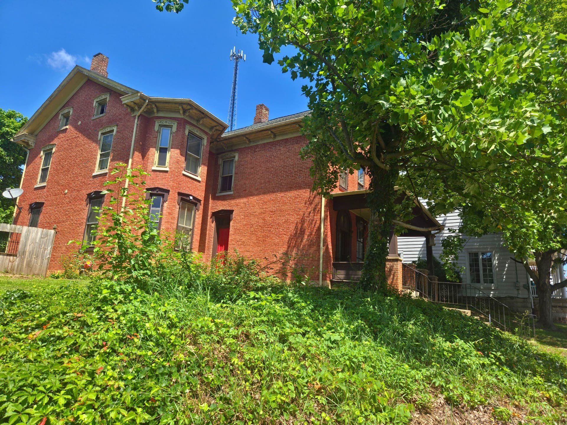 107 E Main Street photo 1