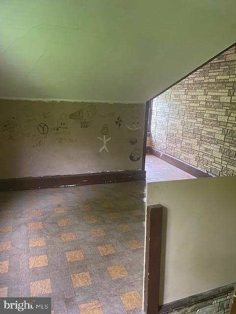 3077 Main photo 6