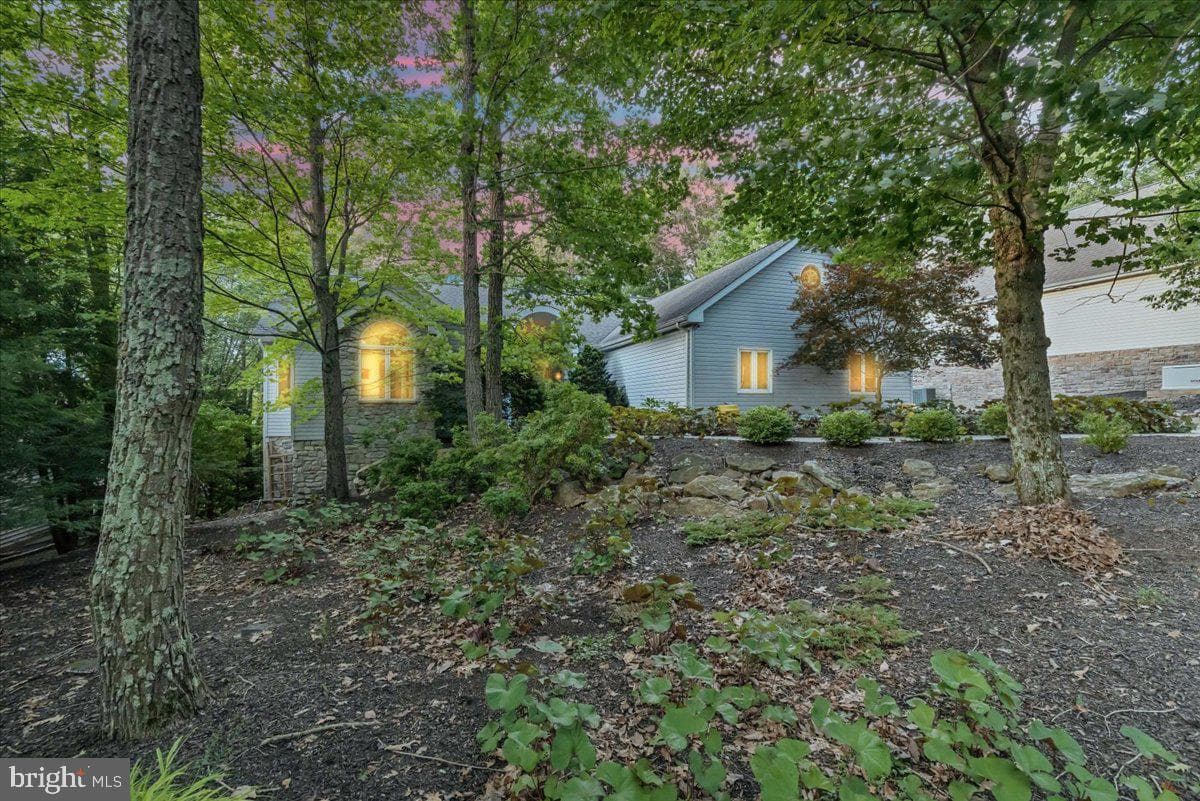 102 Summit Road photo 28
