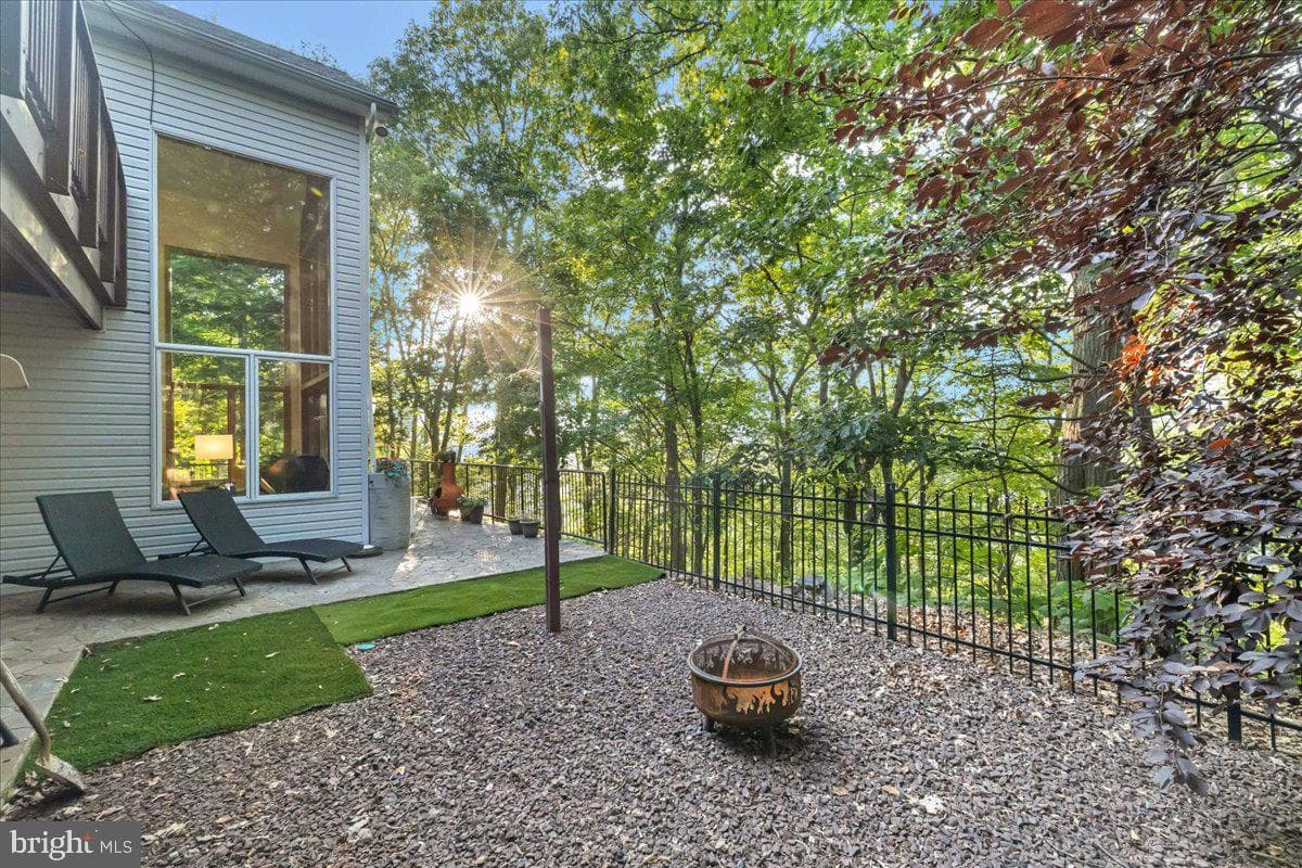 102 Summit Road photo 48