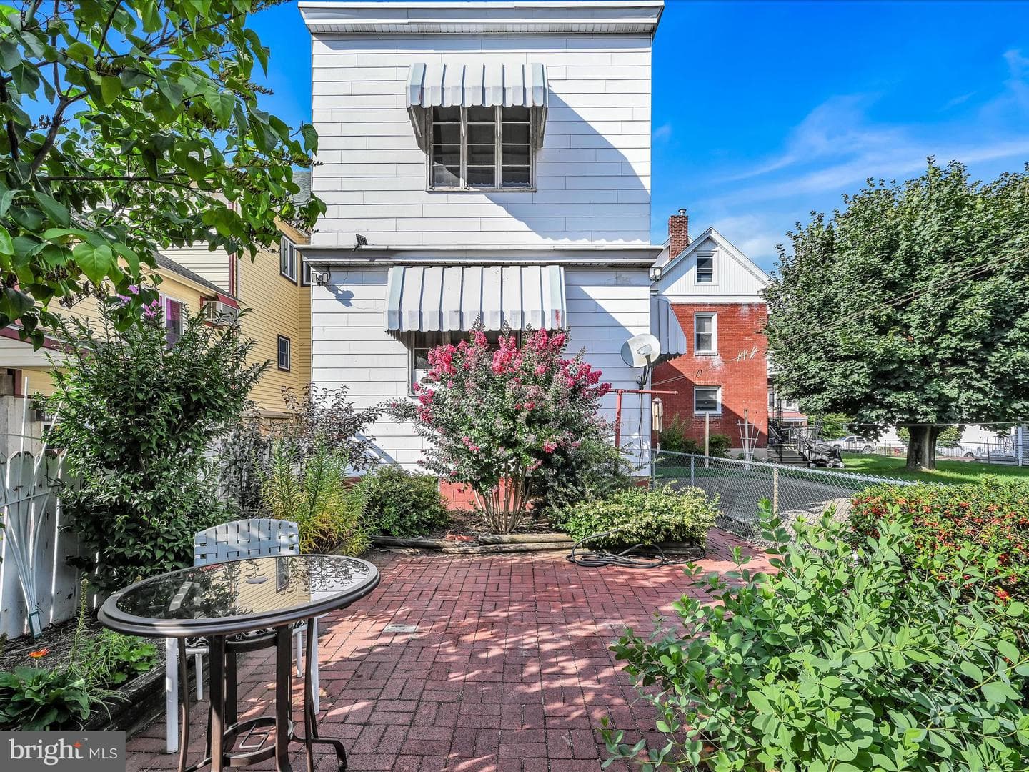 437 Sunbury Street photo 32