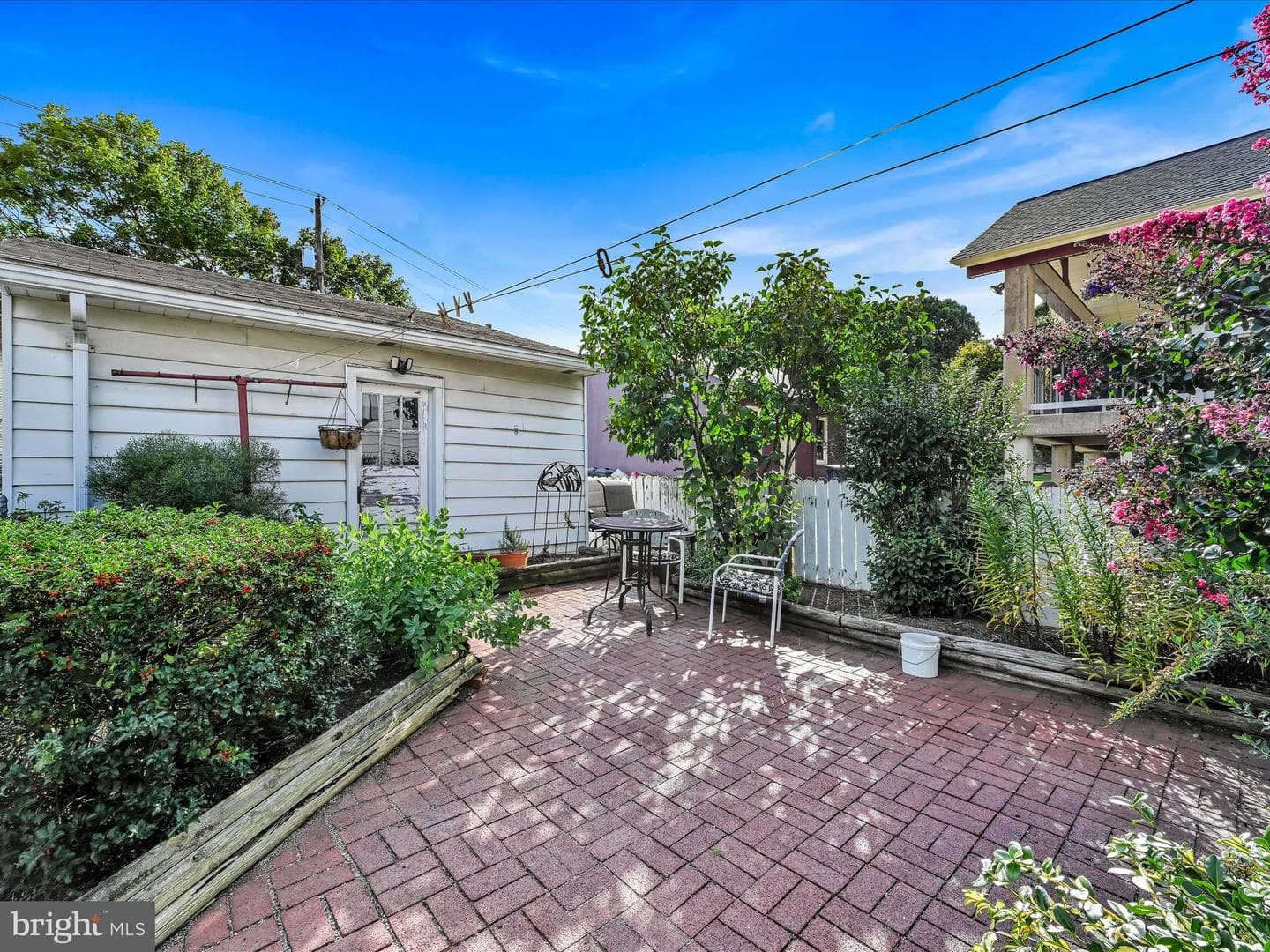 437 Sunbury Street photo 33