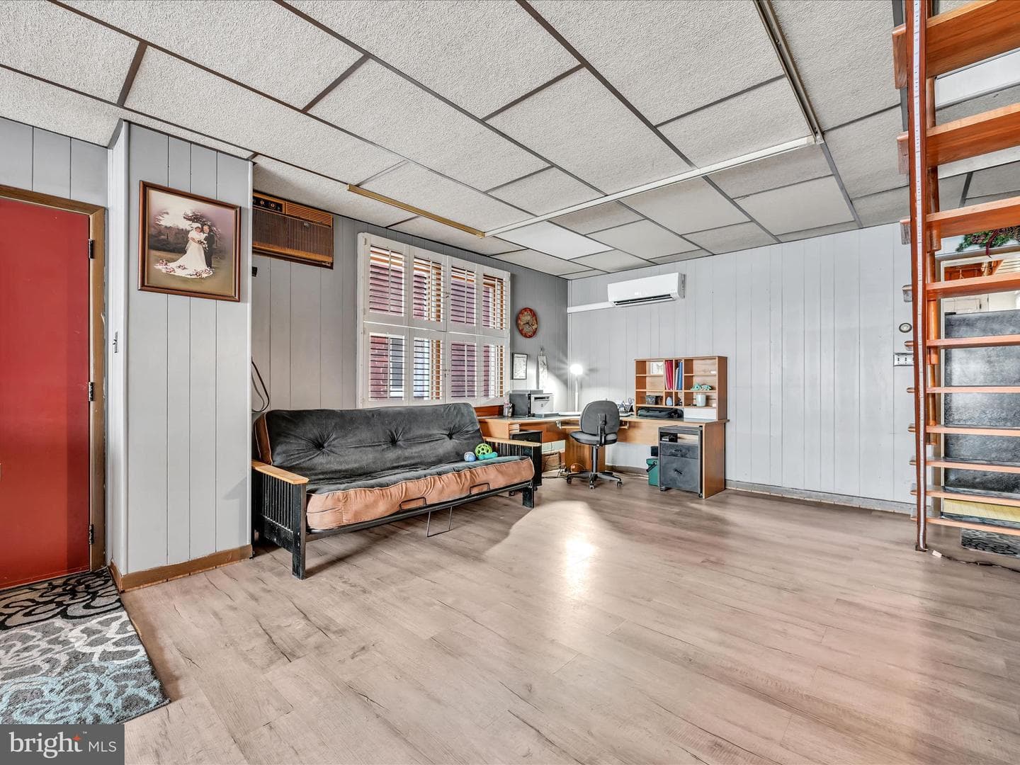 437 Sunbury Street photo 9