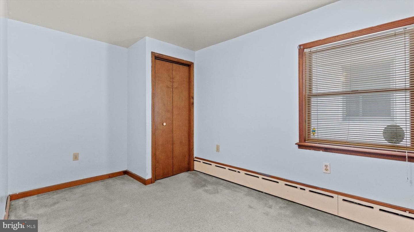 137 E High Street photo 18