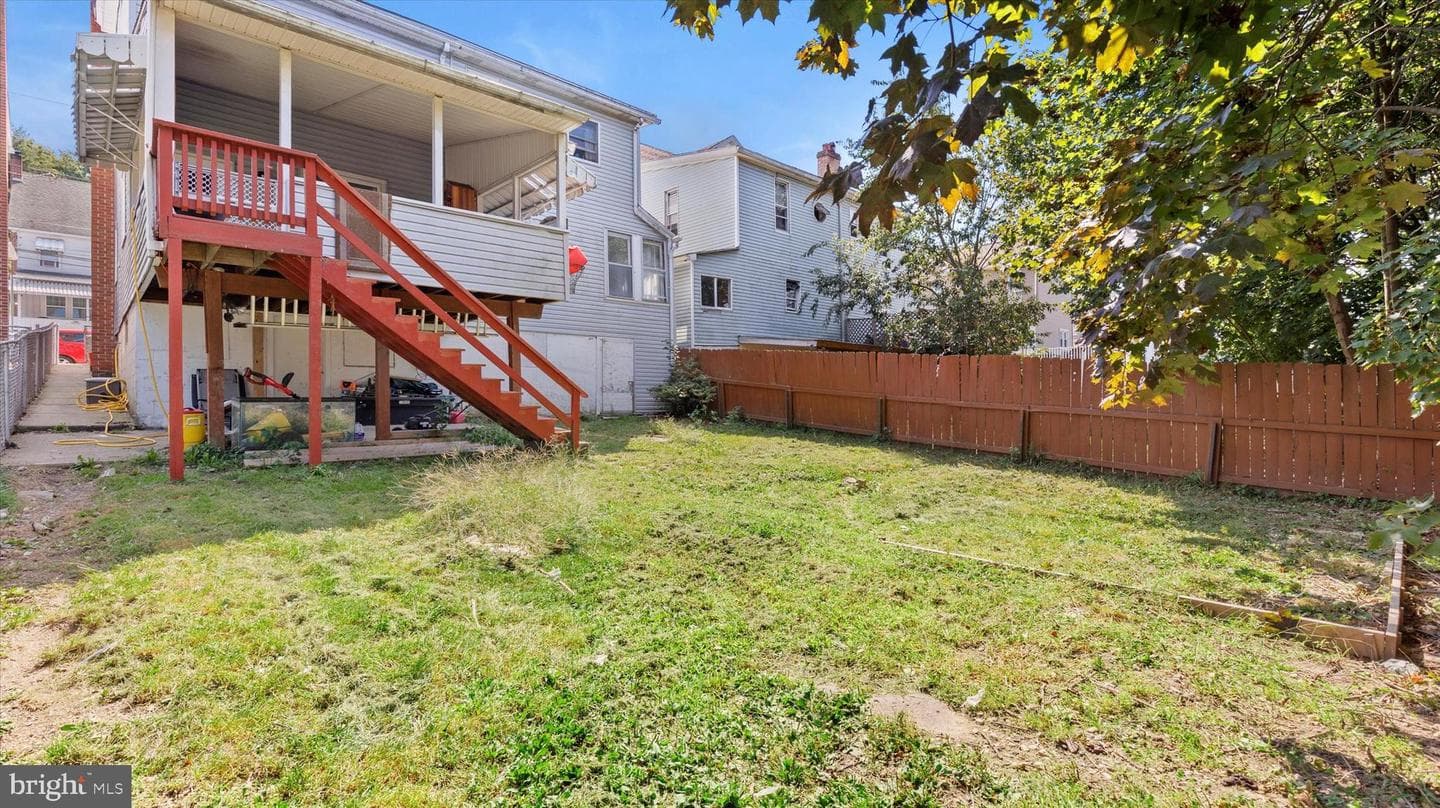 137 E High Street photo 36