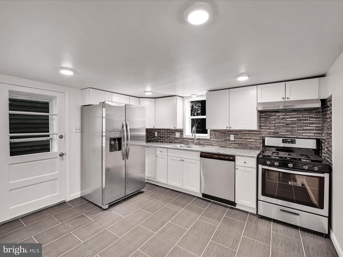 239 Pierce Street photo 8
