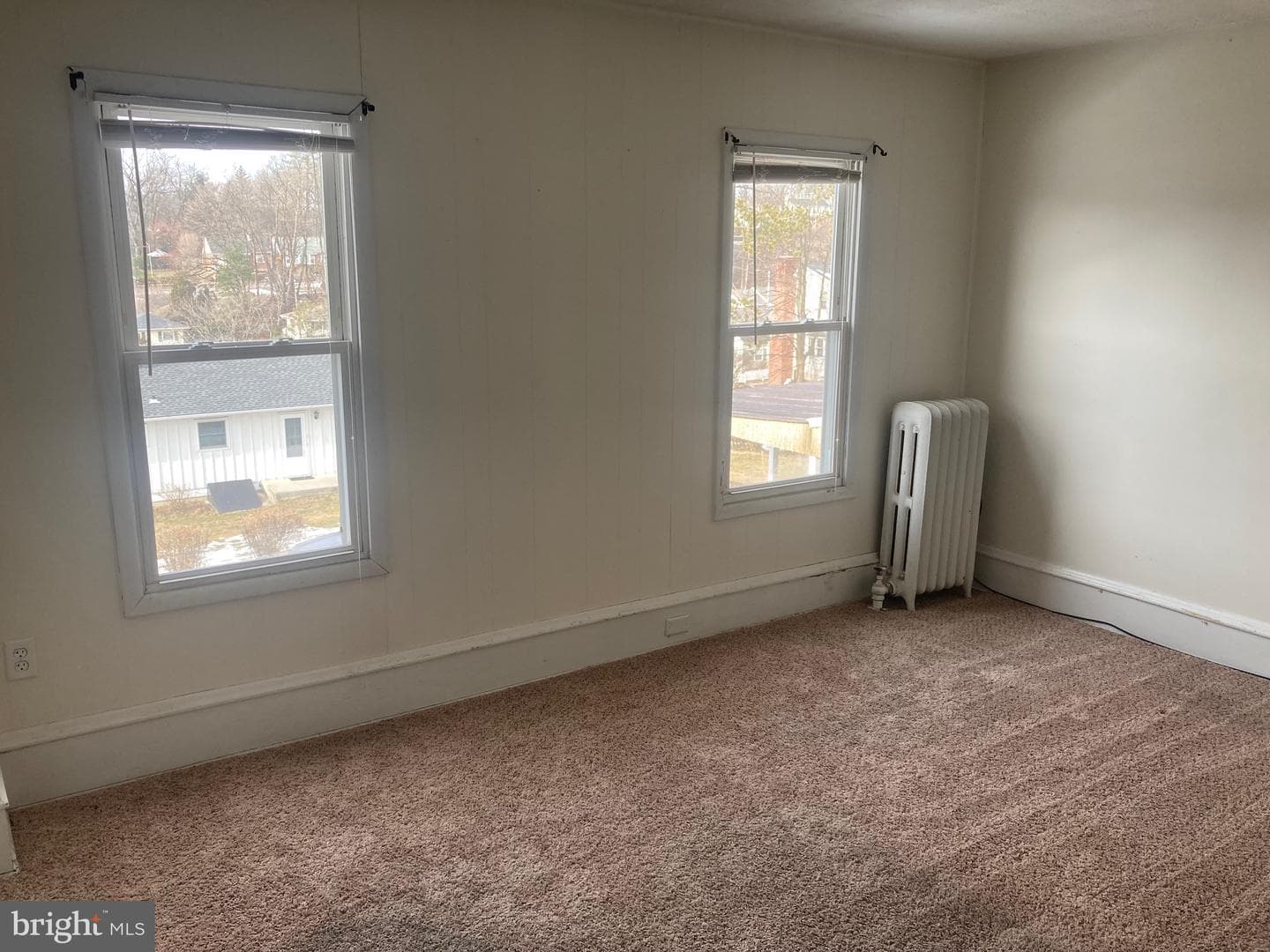 2054 W Market Street photo 14