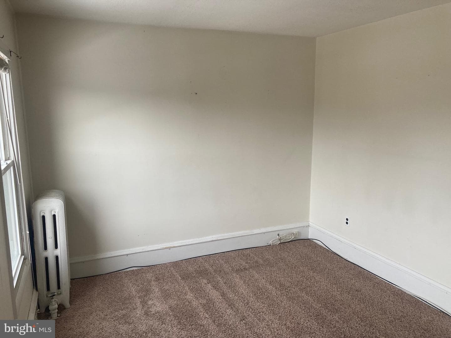 2054 W Market Street photo 15