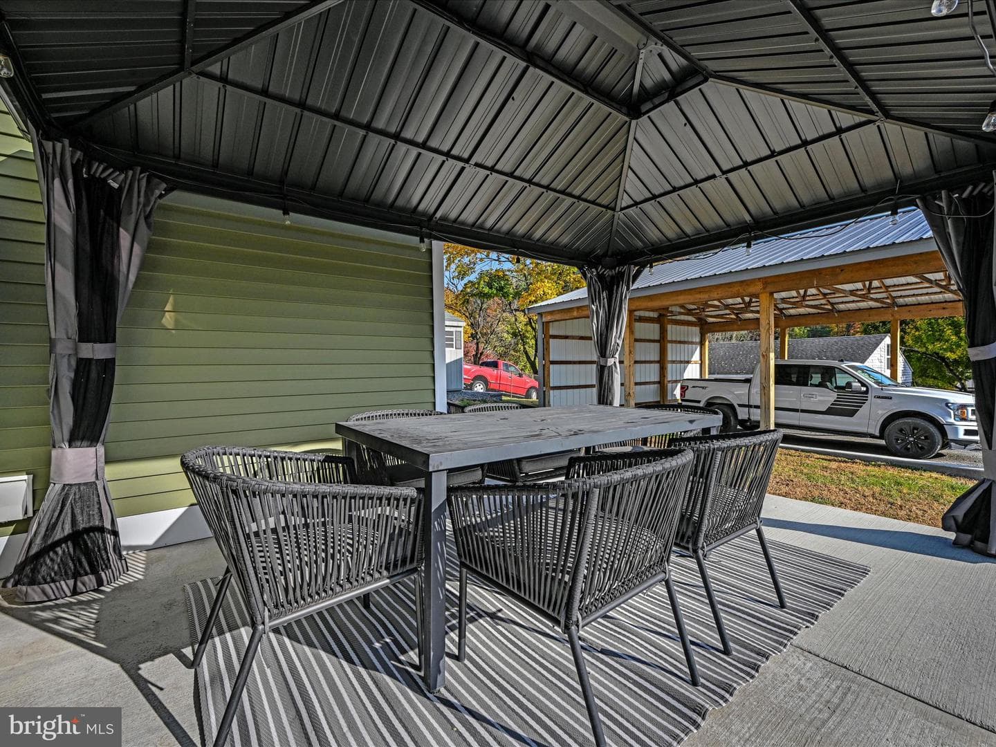 1160 Bunting Street photo 26