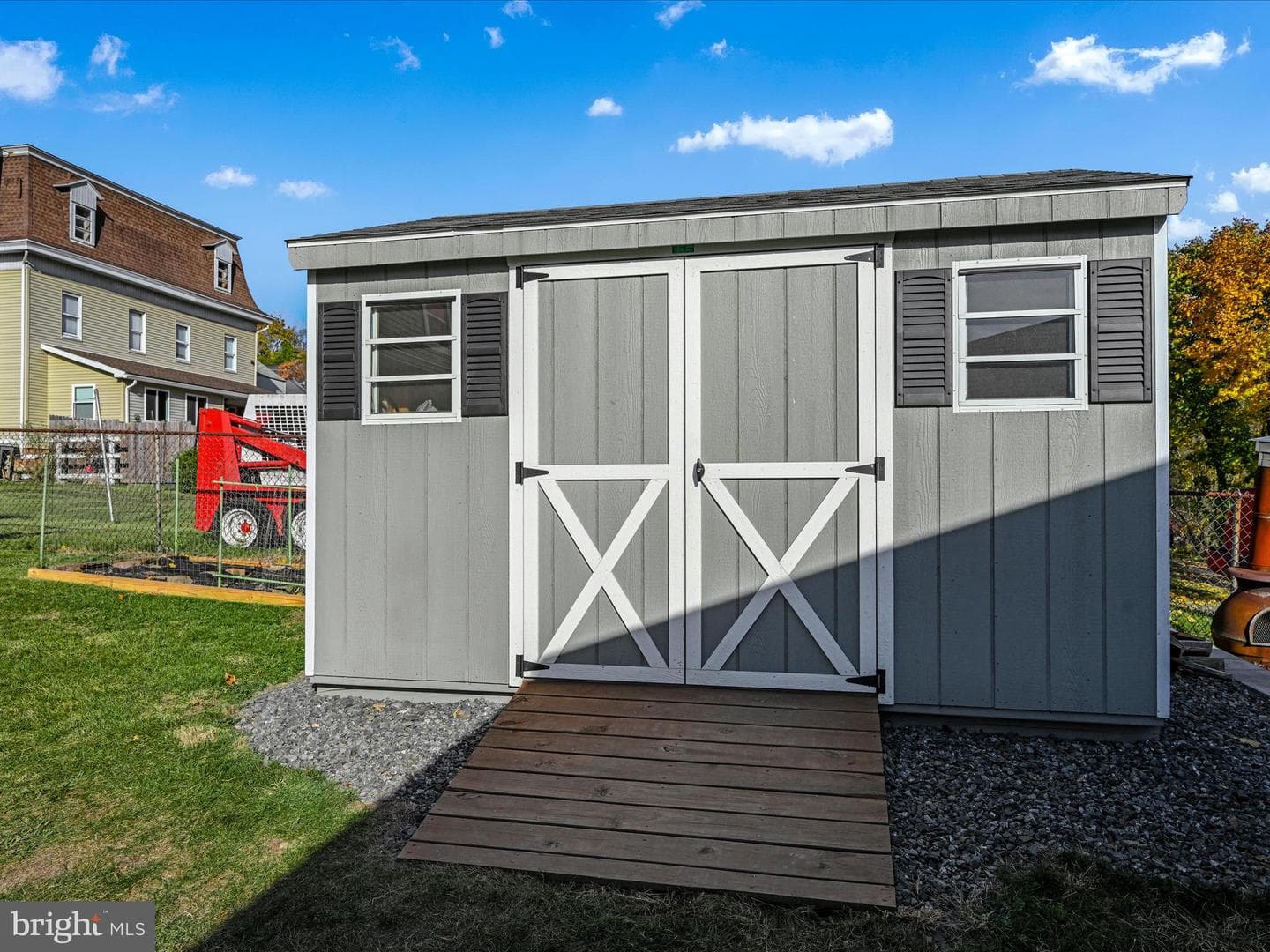 1160 Bunting Street photo 27