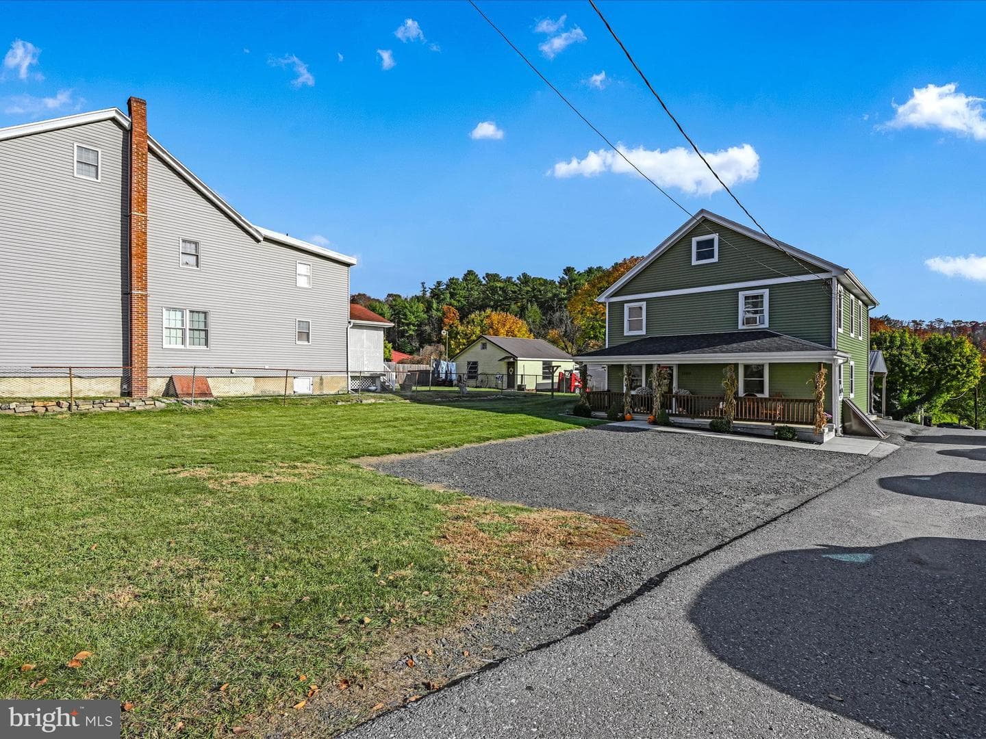 1160 Bunting Street photo 4