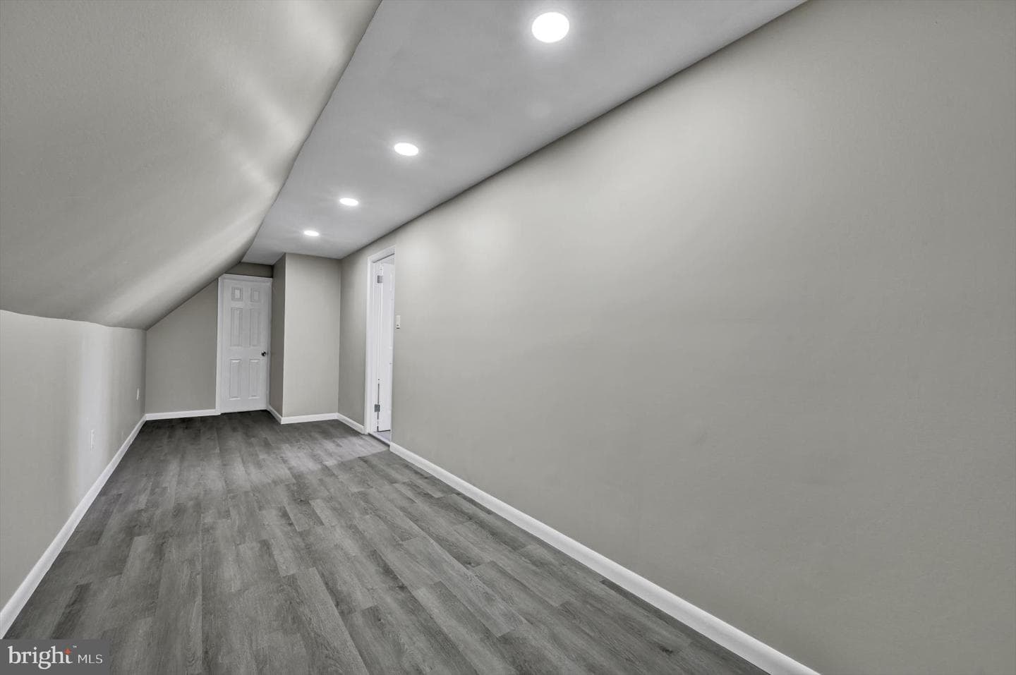 49 Meadow Avenue photo 19