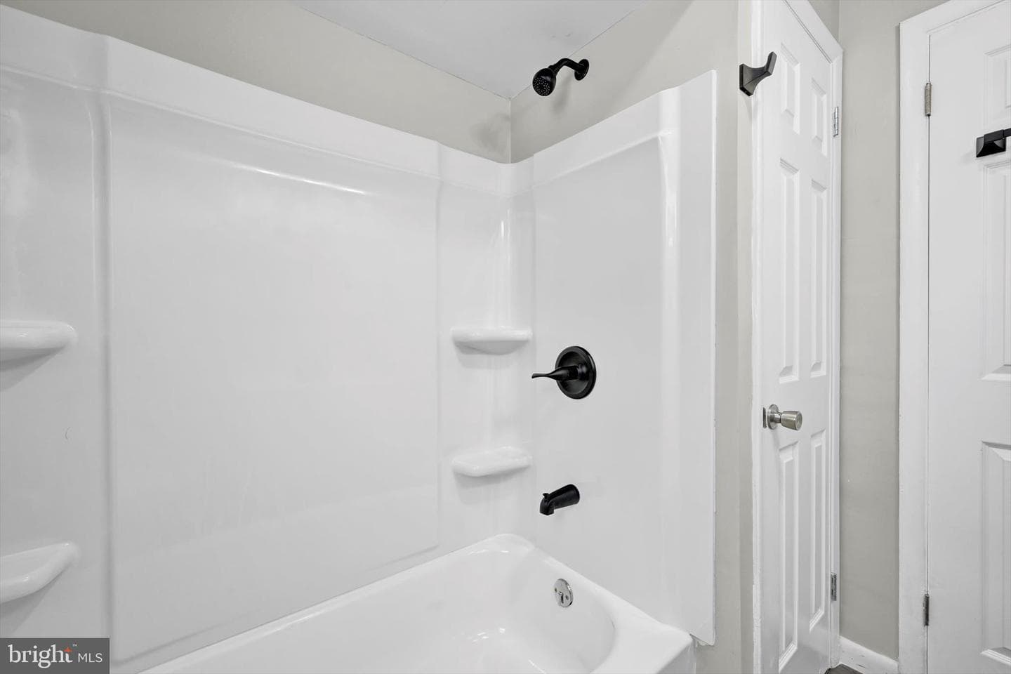 49 Meadow Avenue photo 26