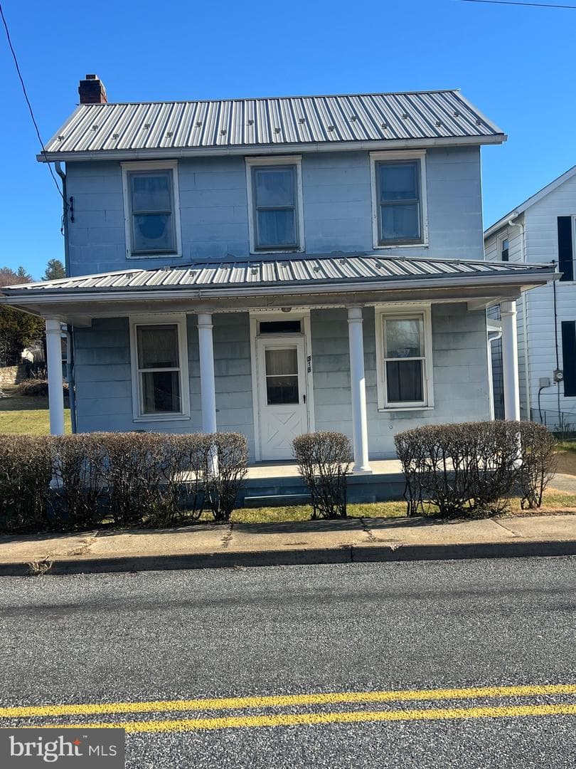 318 E Railroad Avenue photo 2