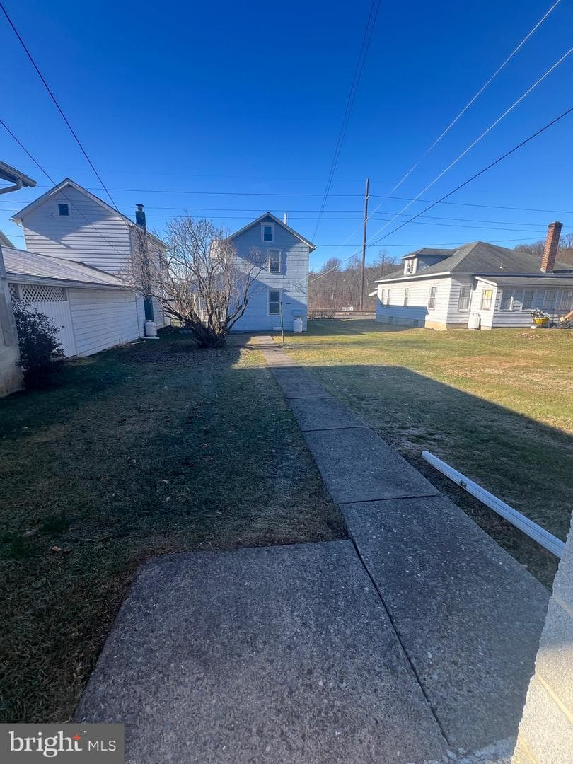 318 E Railroad Avenue photo 25