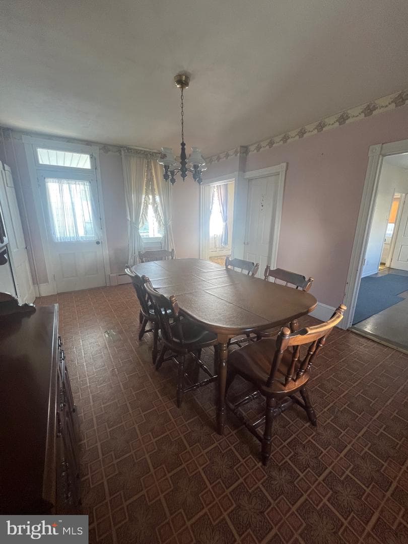 318 E Railroad Avenue photo 8