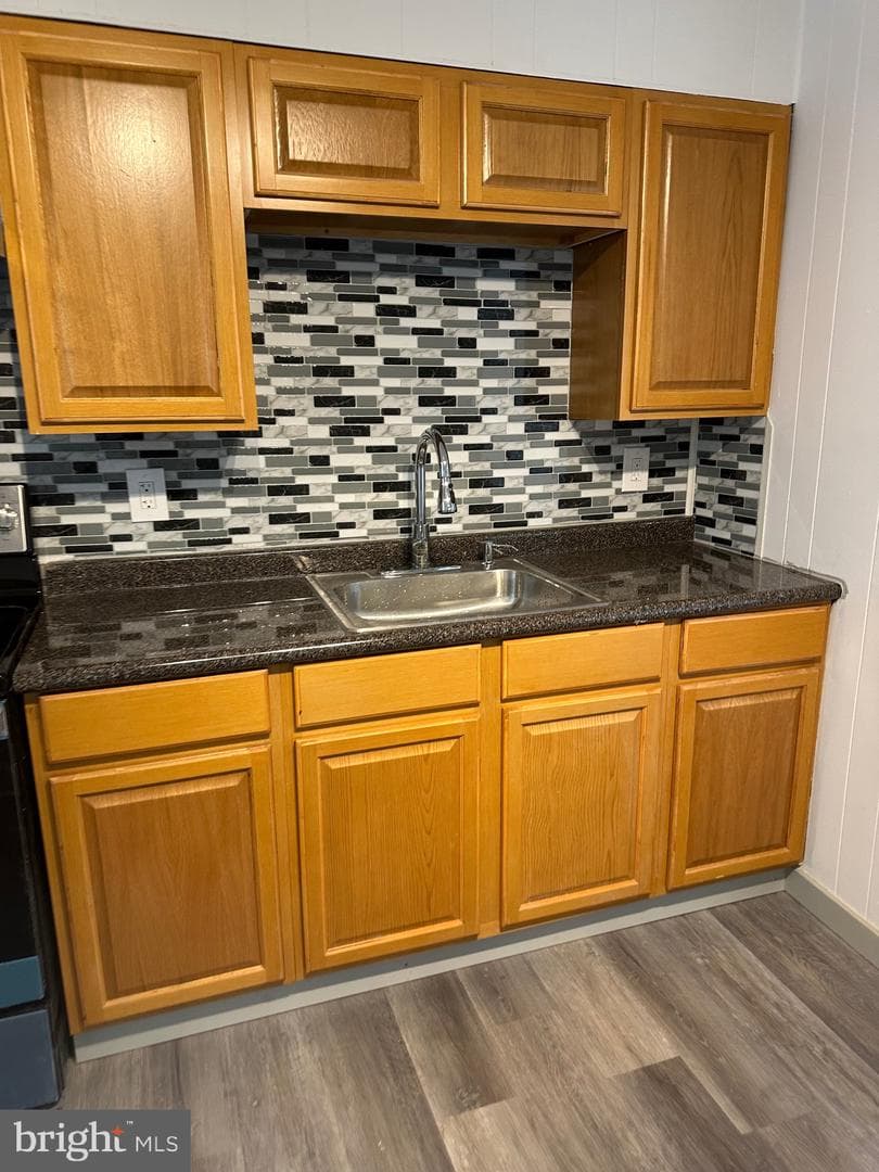 206 Middle Street photo 9