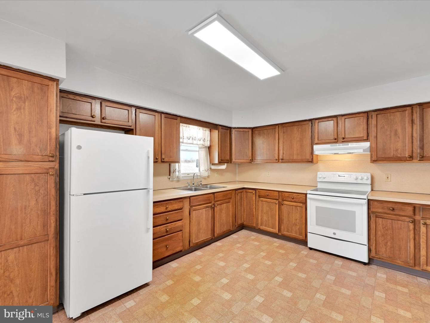 51 S Strawberry Lane photo 13
