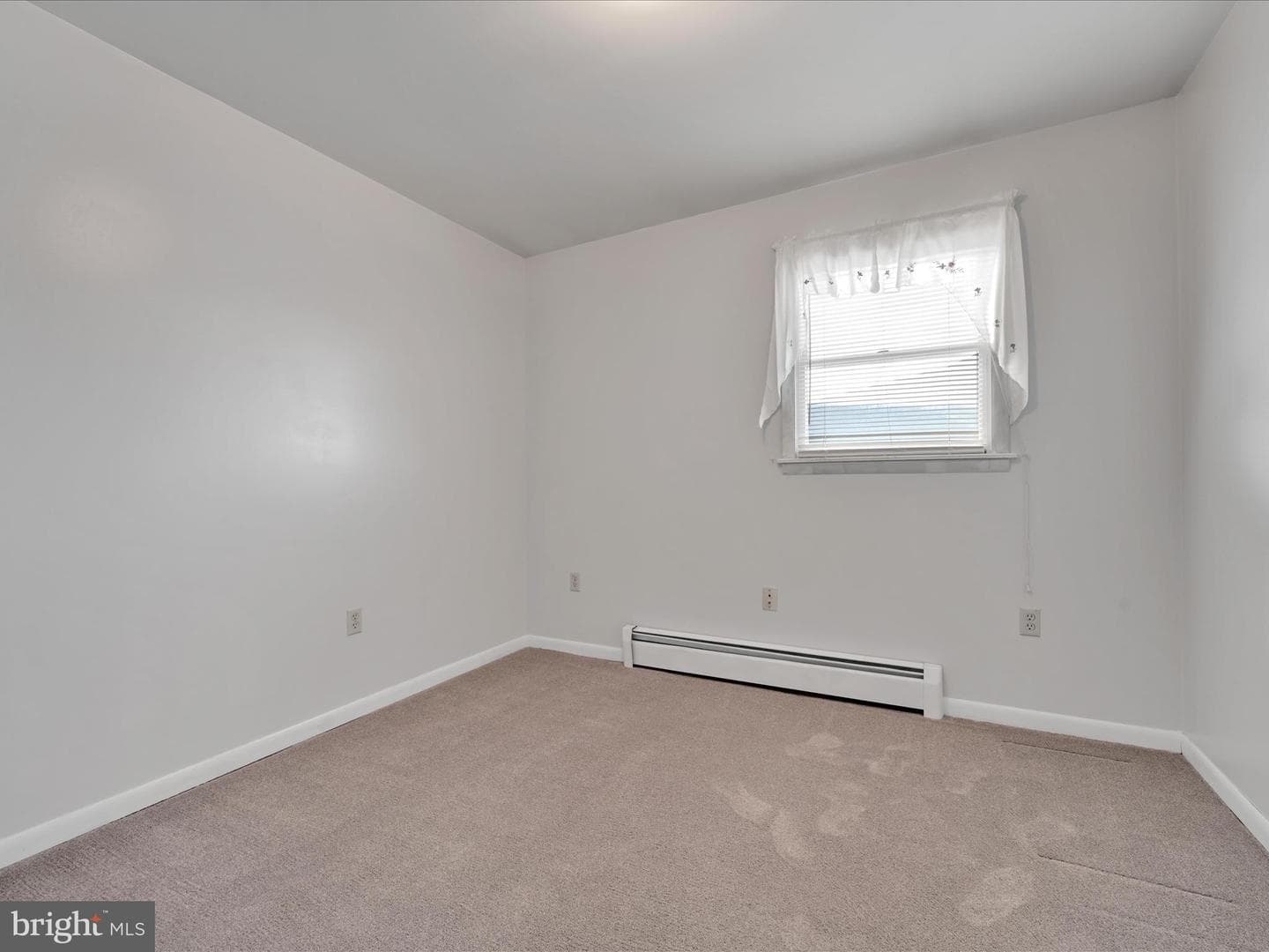 51 S Strawberry Lane photo 18