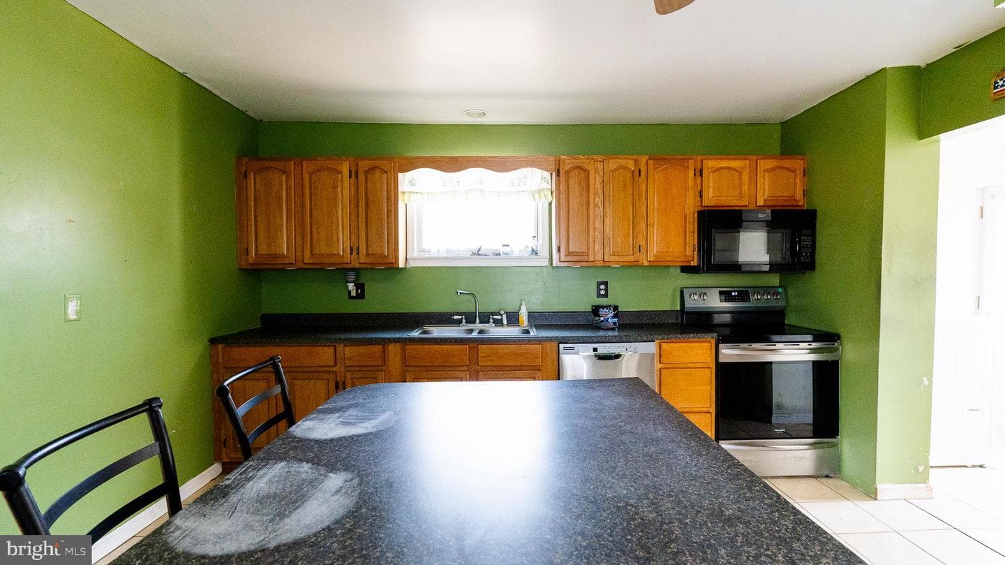 640 5th Street photo 16