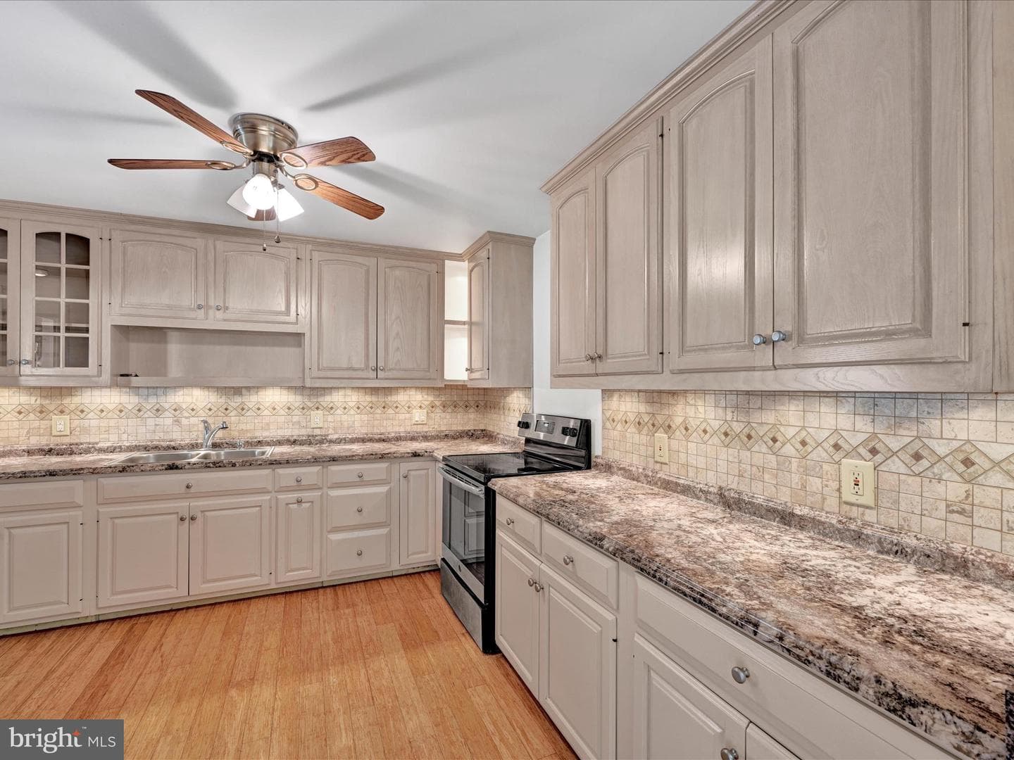 53 E Adamsdale Road photo 11