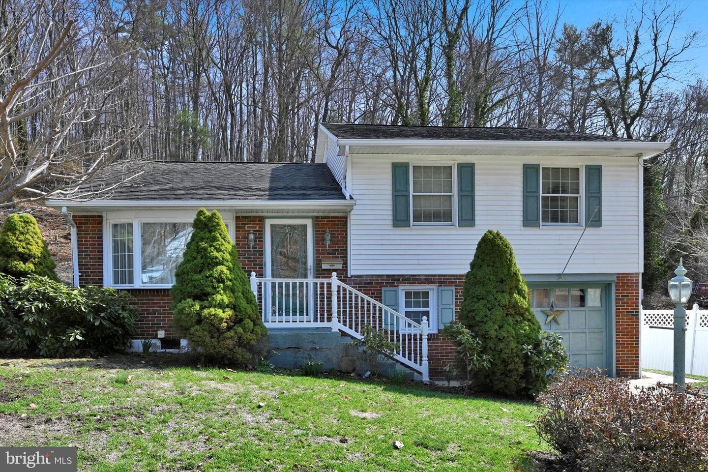 212 Anderson Street photo 1