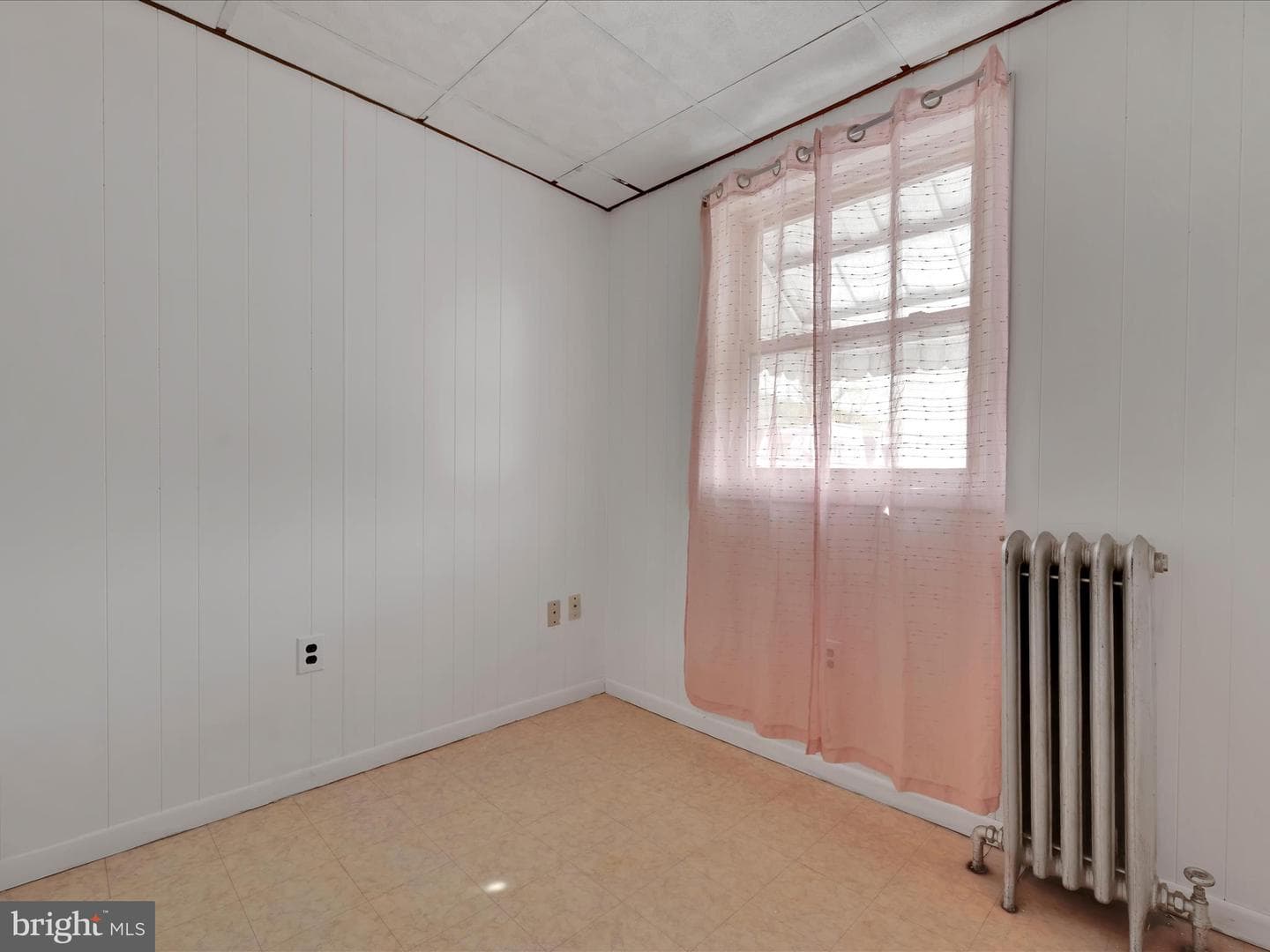 100 W Walnut Street photo 13