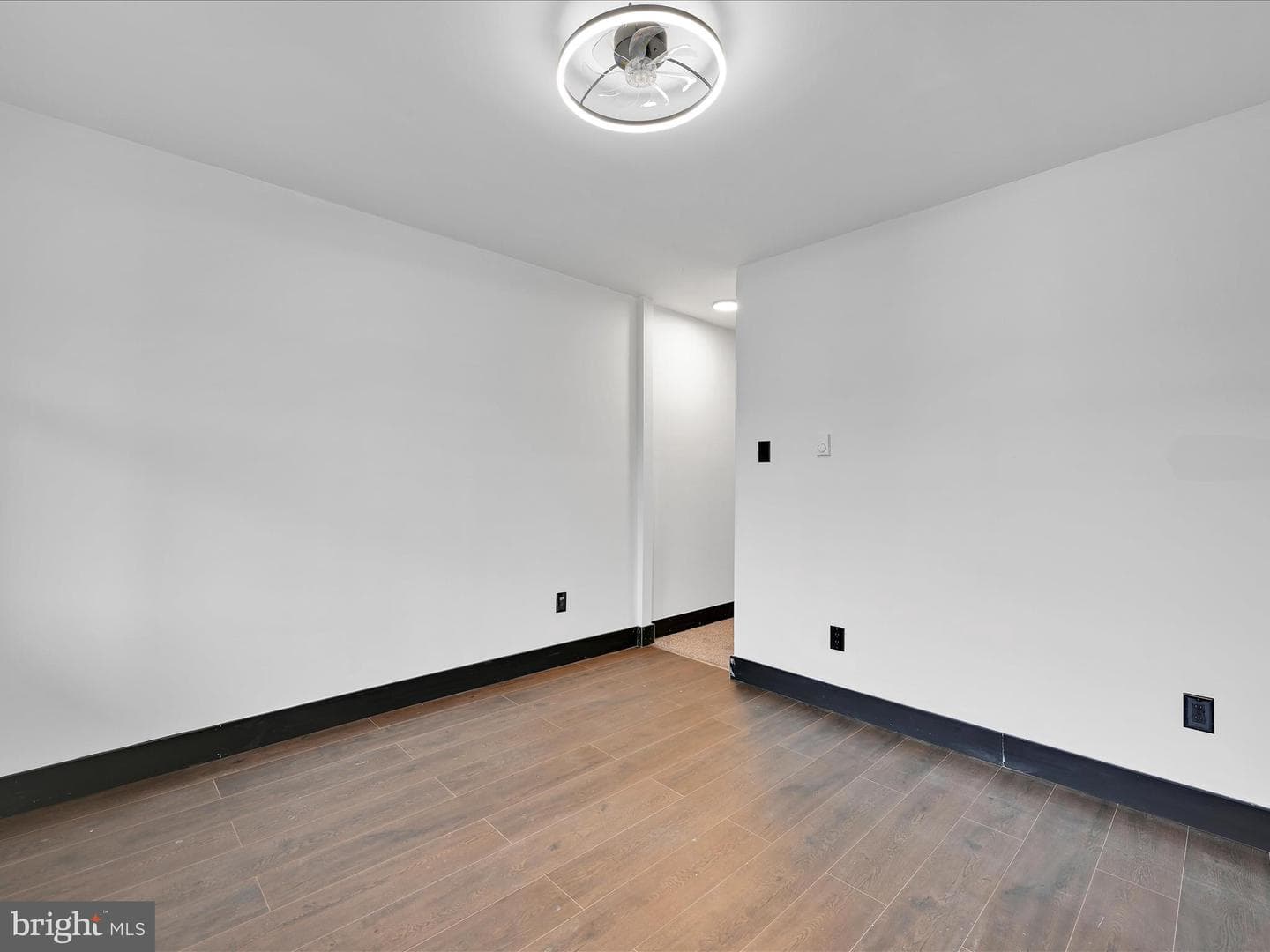 1420 W Walnut Street photo 8