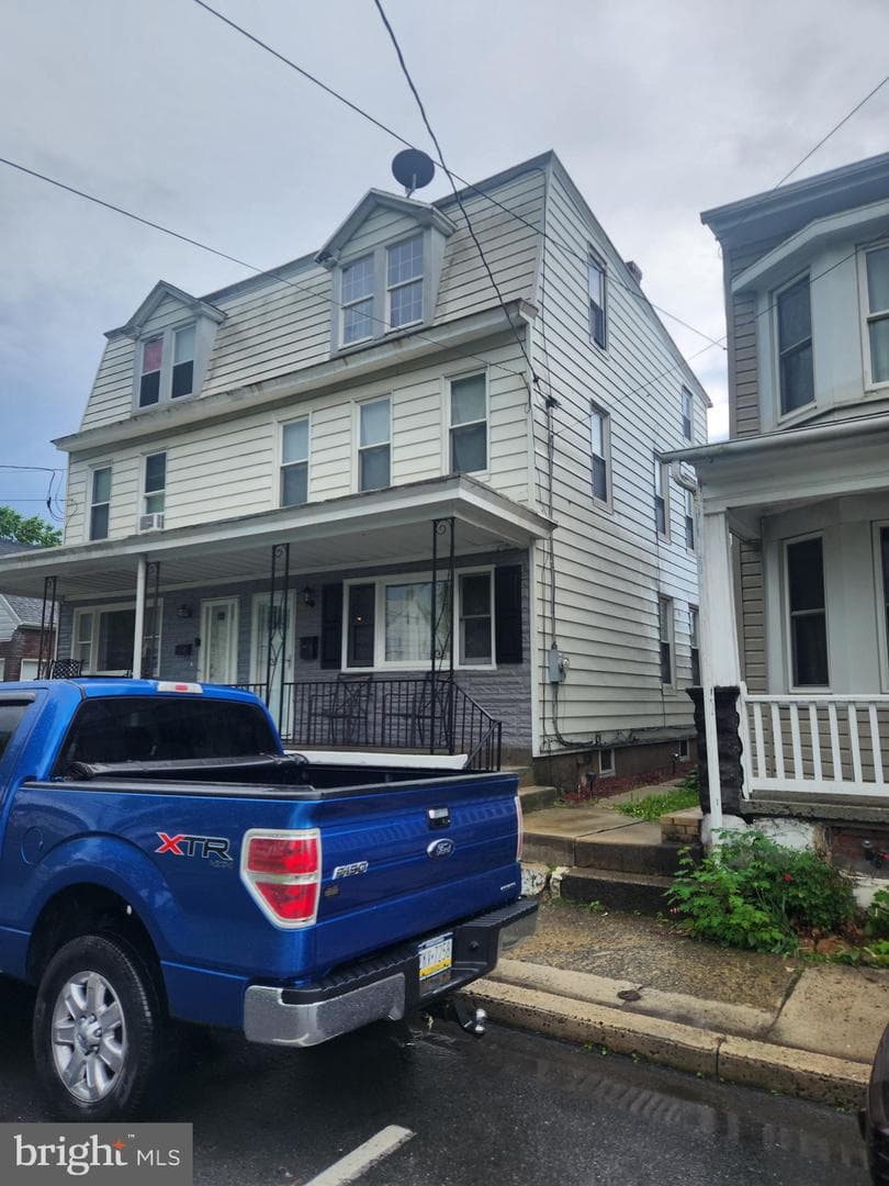 406 Parkway photo 17