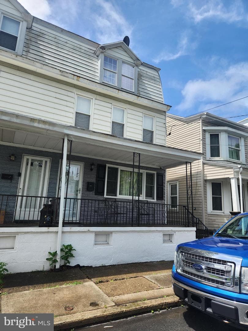 406 Parkway photo 18