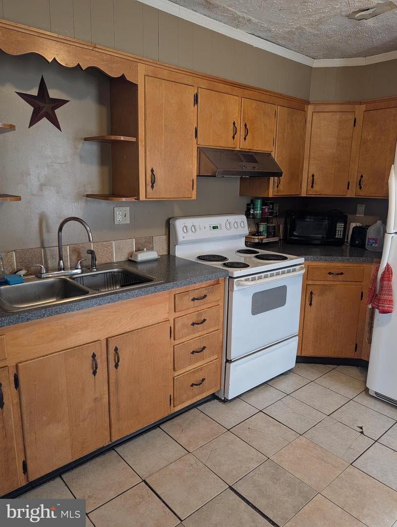 406 Parkway photo 8
