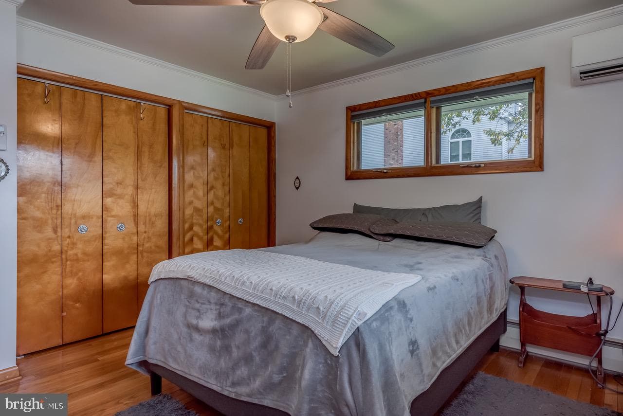 18 E Pine Street photo 17