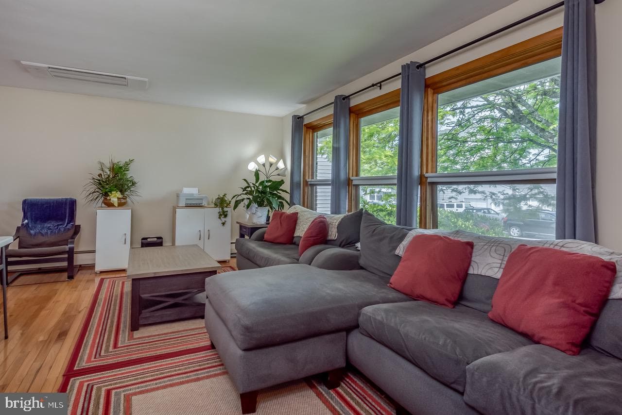 18 E Pine Street photo 6
