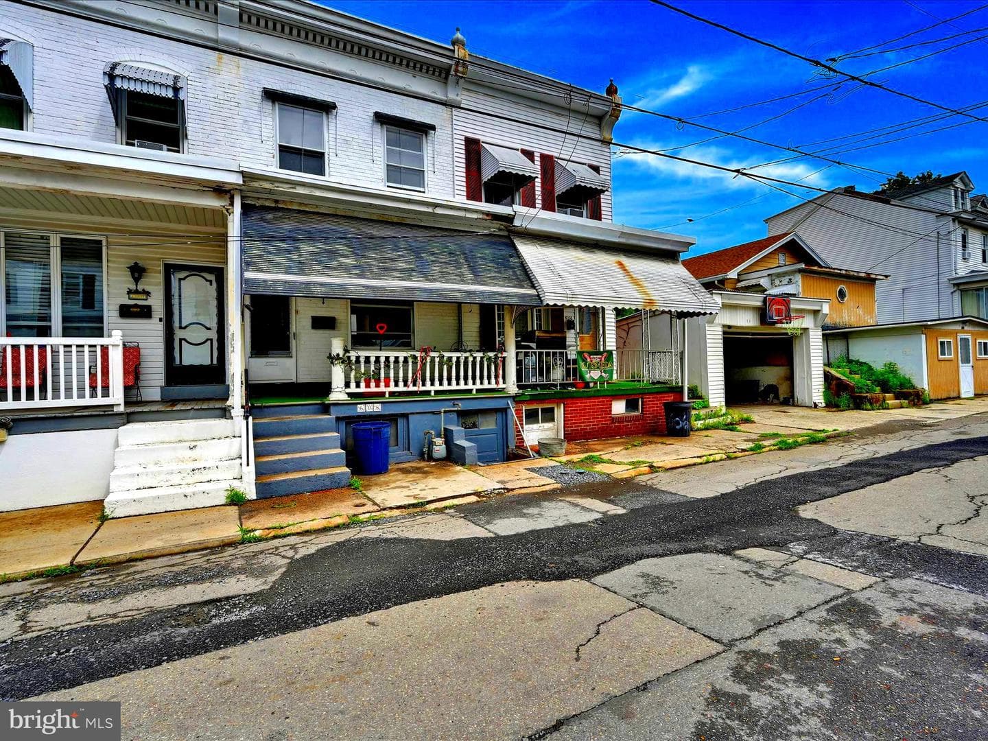 608 Fairview Street photo 2