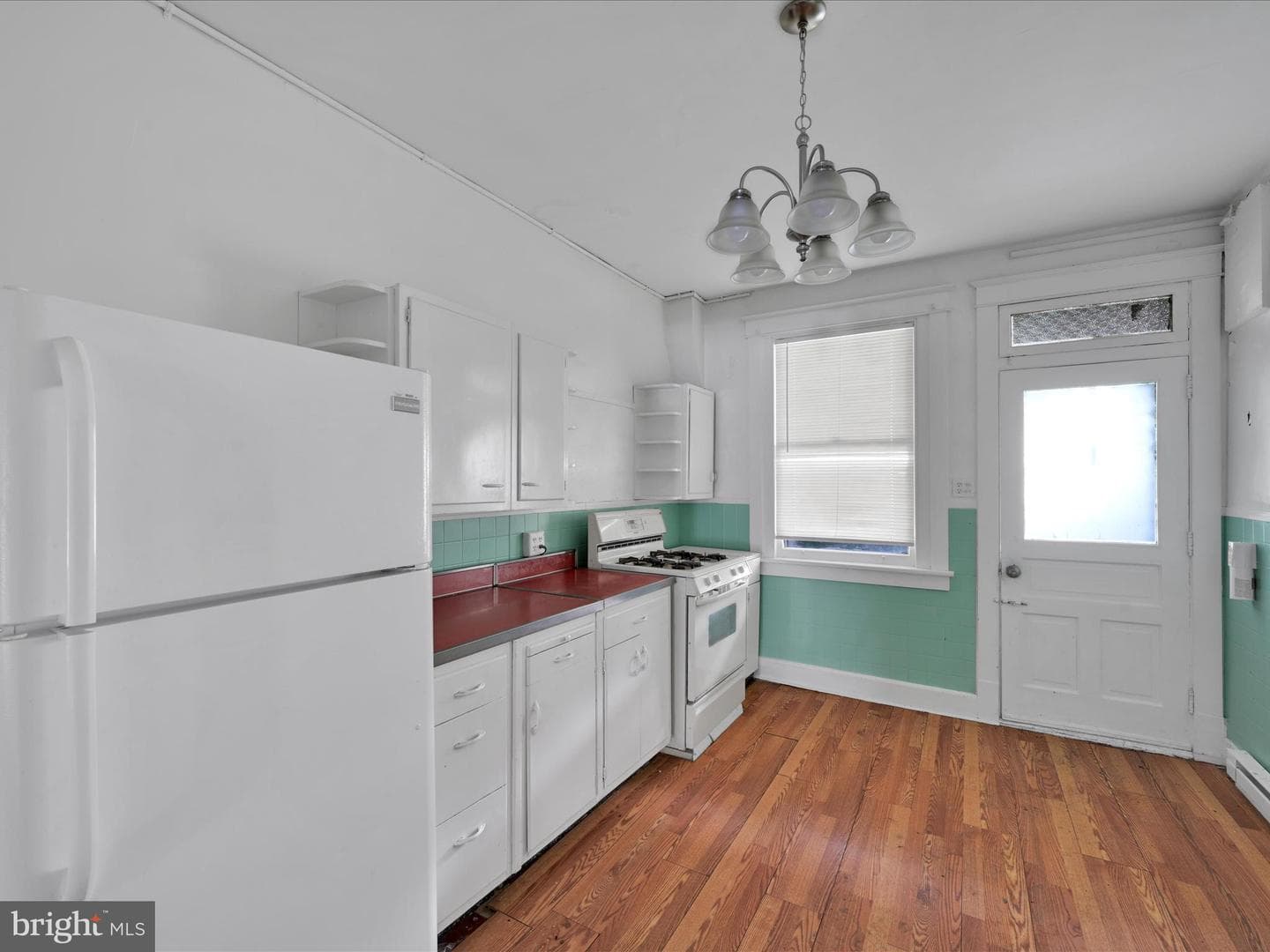 608 Fairview Street photo 7