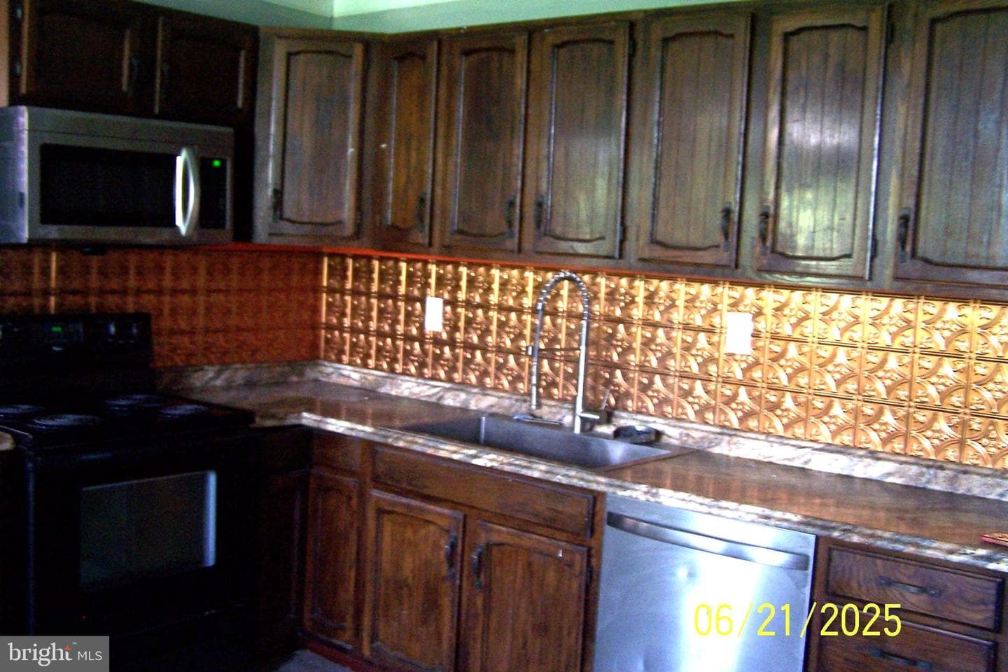 413-415 Willing Street photo 6