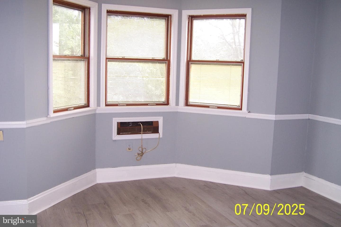 413-415 Willing Street photo 9