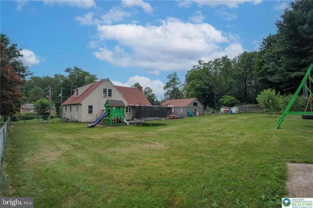 201 Lincoln Dr photo 54