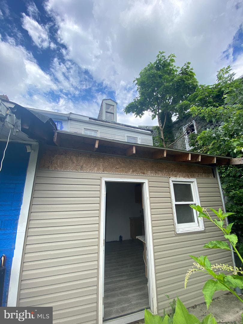 223 N Highland Street photo 34