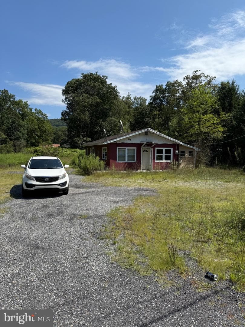 8 Tremont Road photo 2