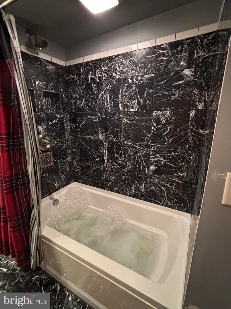 24 N Berne Street photo 28
