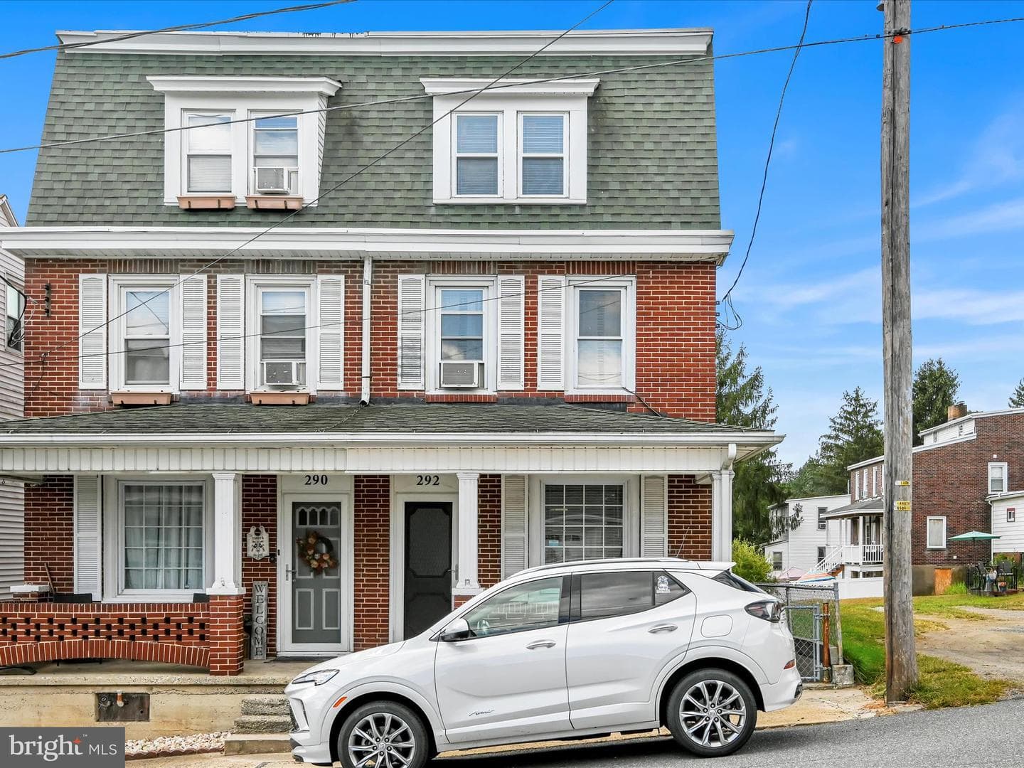 292 Wood Street photo 1