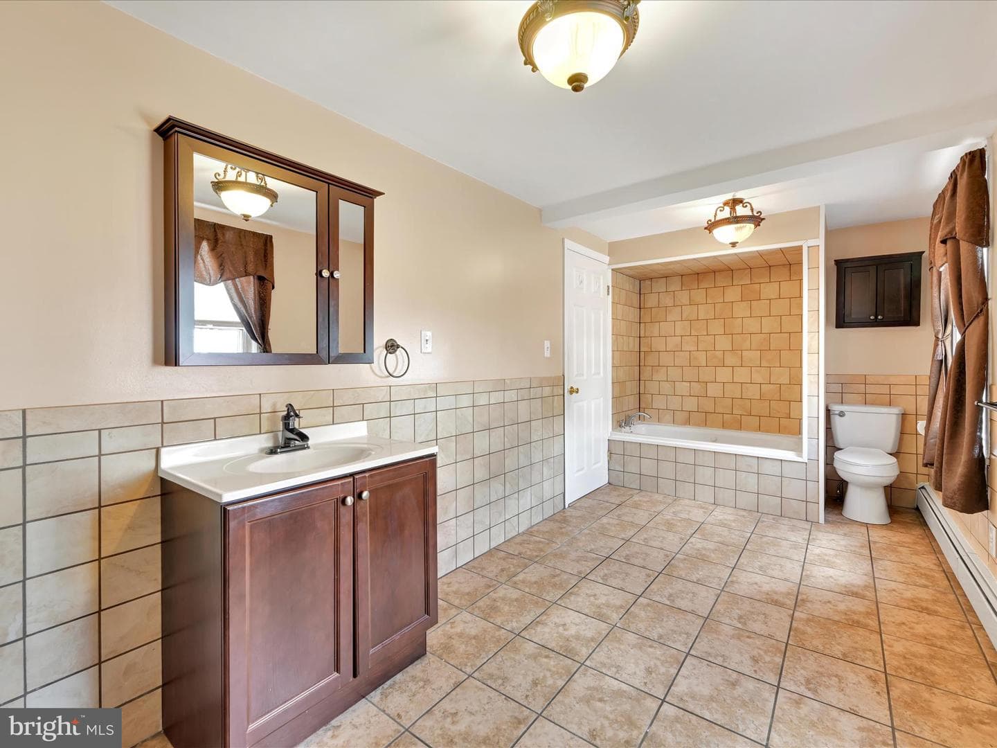 292 Wood Street photo 18