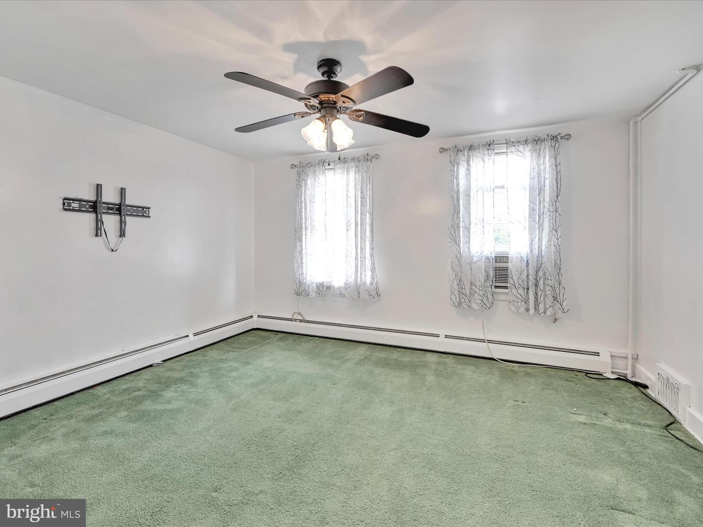 292 Wood Street photo 19