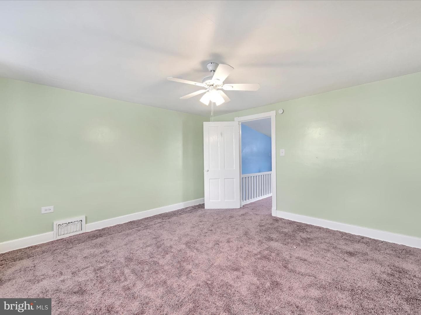 292 Wood Street photo 24