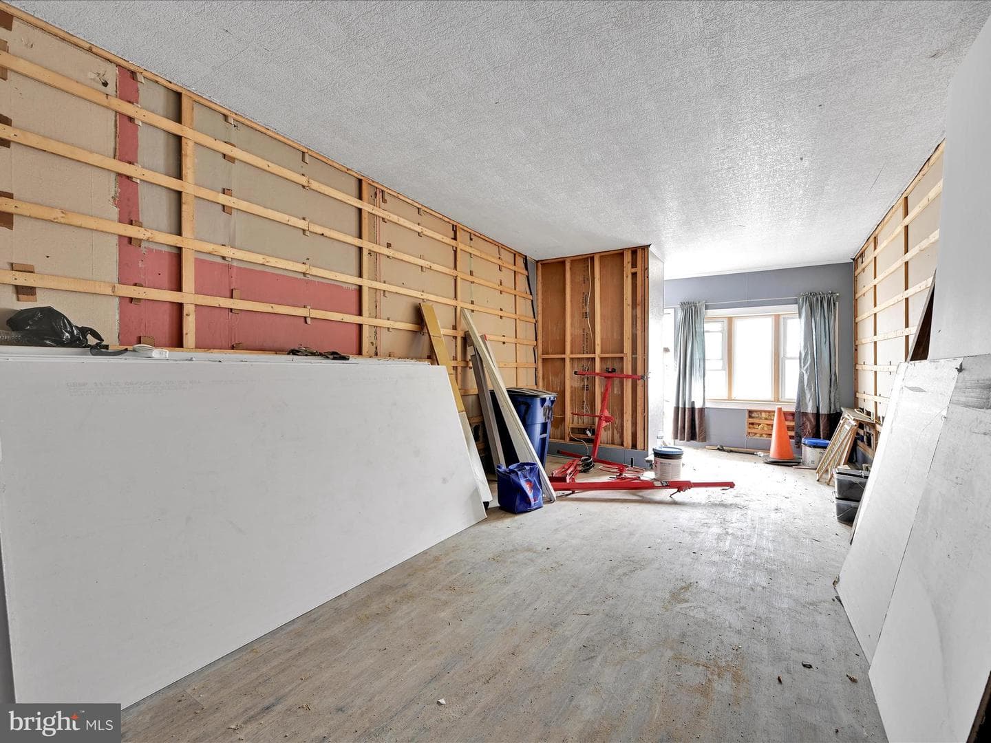 427 E Center St. Street photo 9