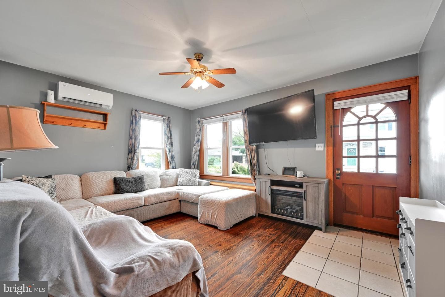 537 E Chestnut Street photo 9