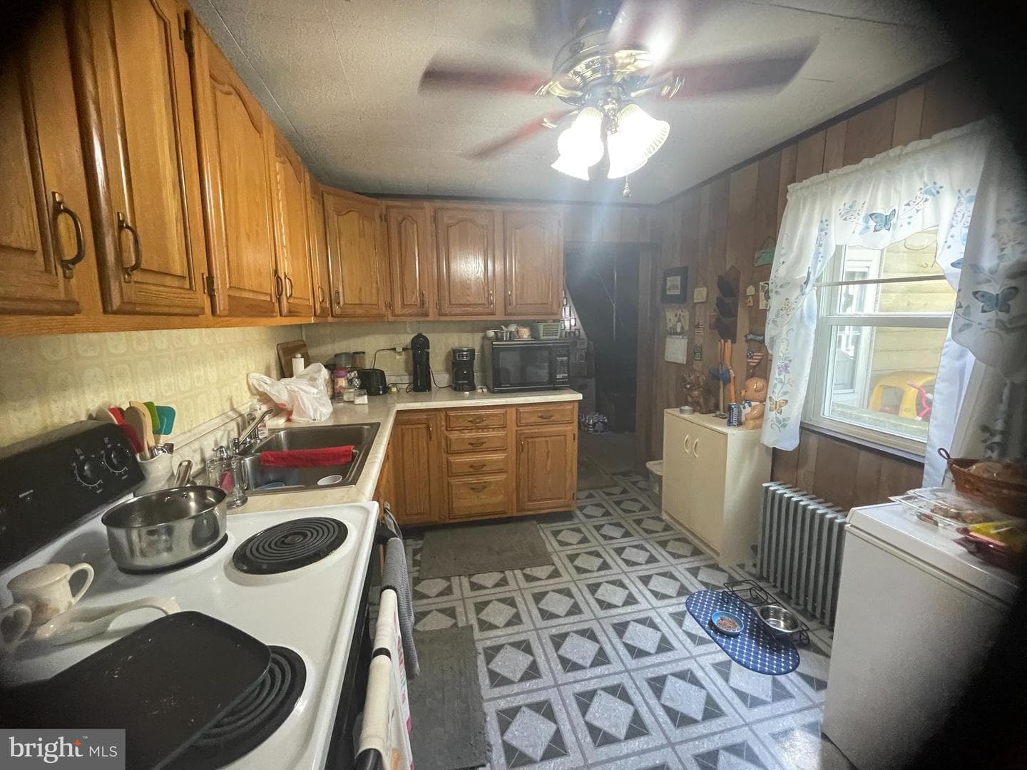 229 S Nichols Street photo 3