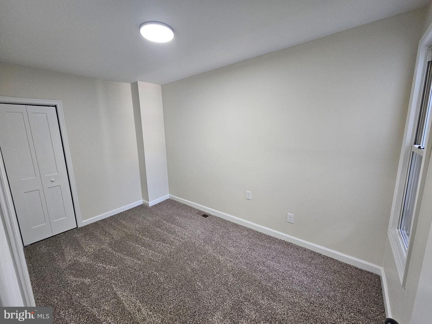 331 Willing Street photo 17